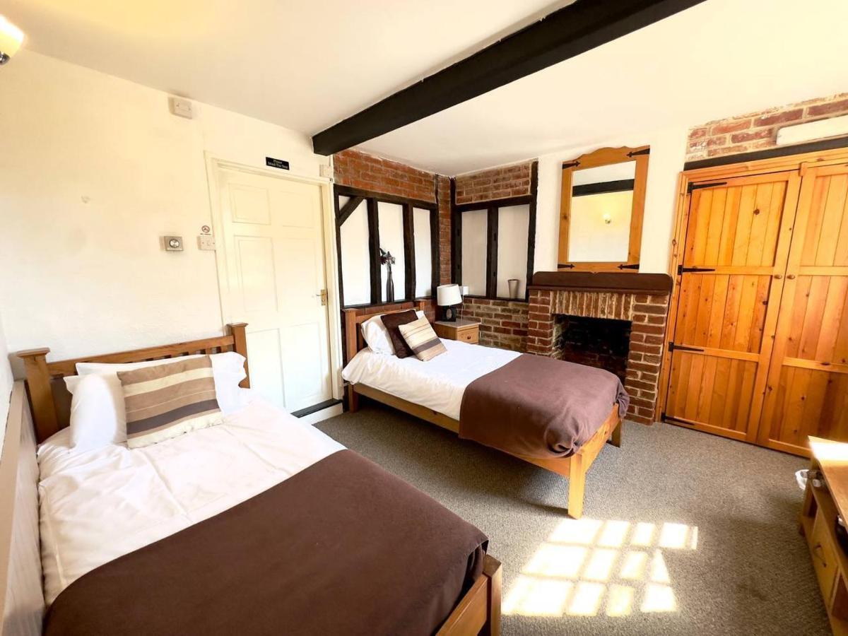 Hotel The George & Dragon 3*